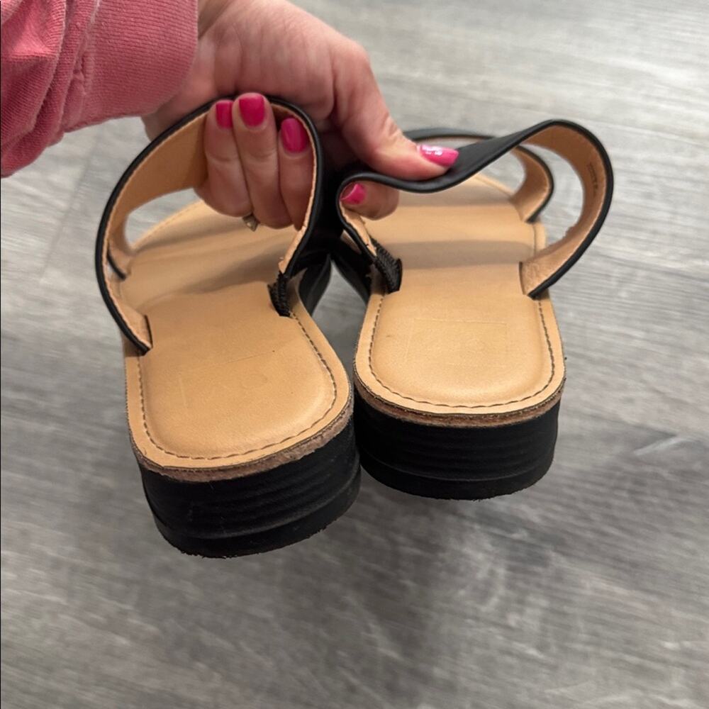 DV by Dolce Vita Two Strap Black "Haller" Sandals Size 9 - Picture 6 of 9